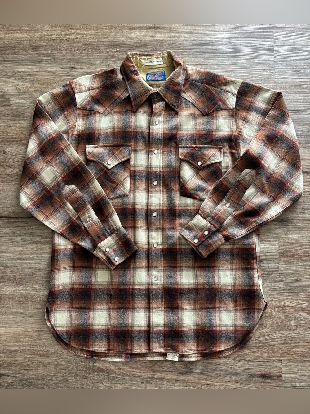 Pendleton snap Western L Lg 100% pure wool men’s long sleeve shirt. GREAT cond - Picture 3 of 12